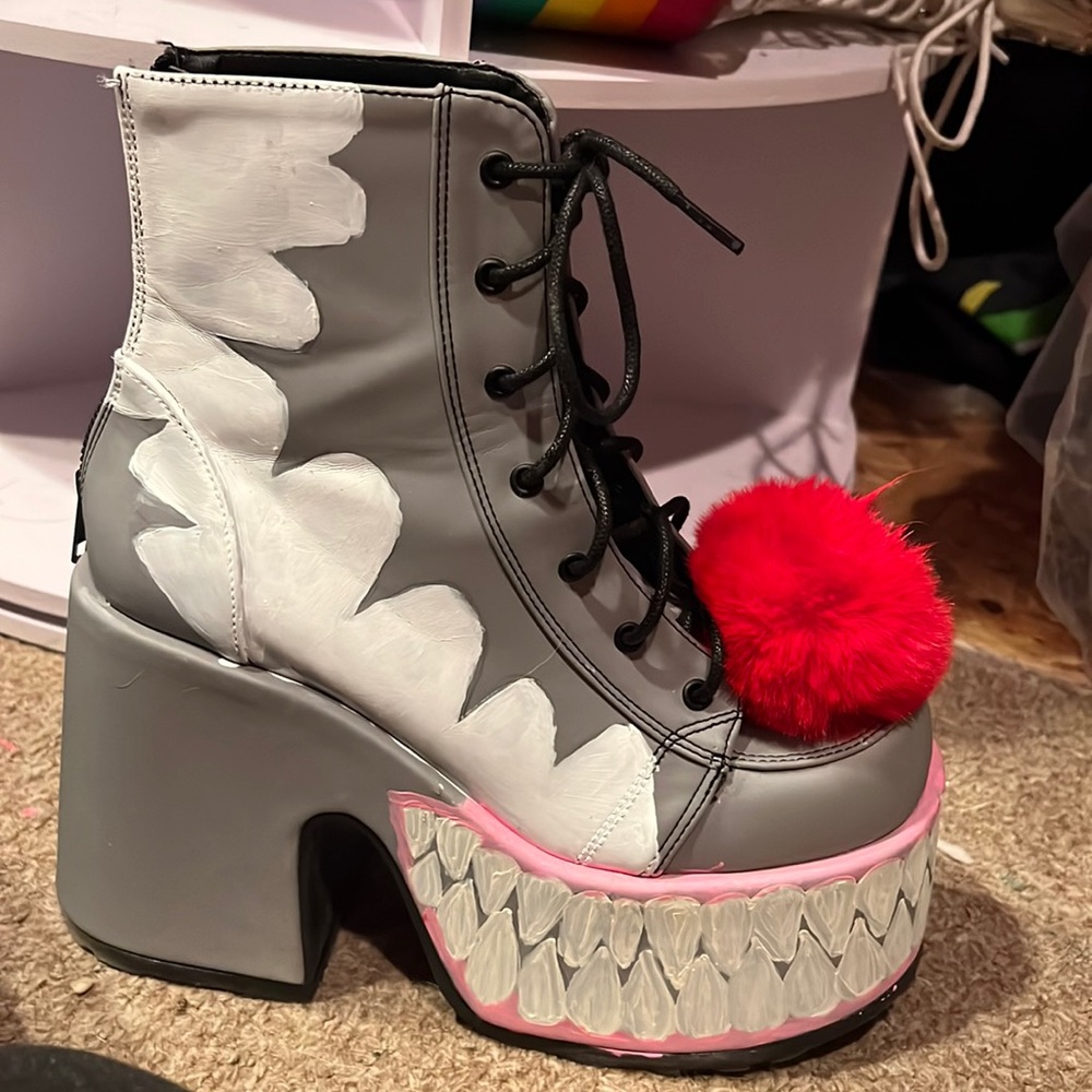 Demonia Camel-203